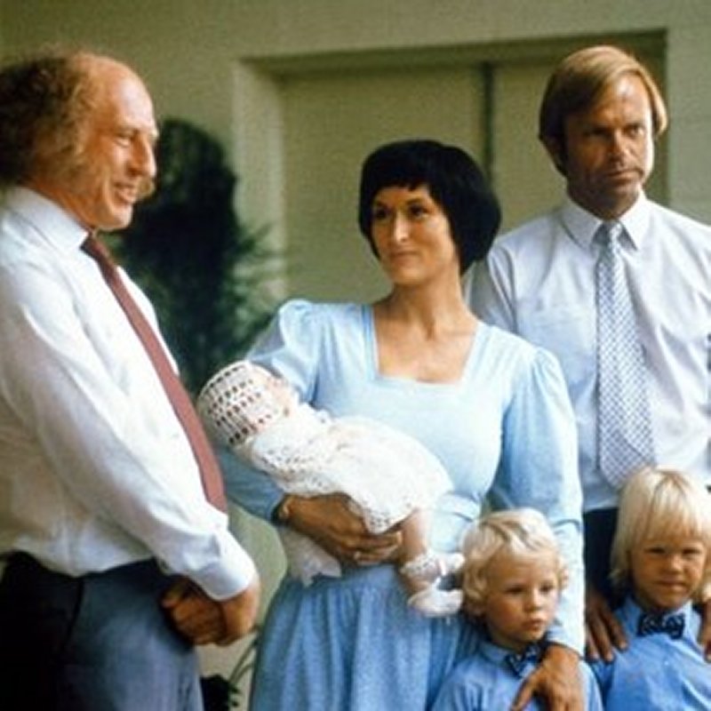 Un grito en la oscuridad (1988)