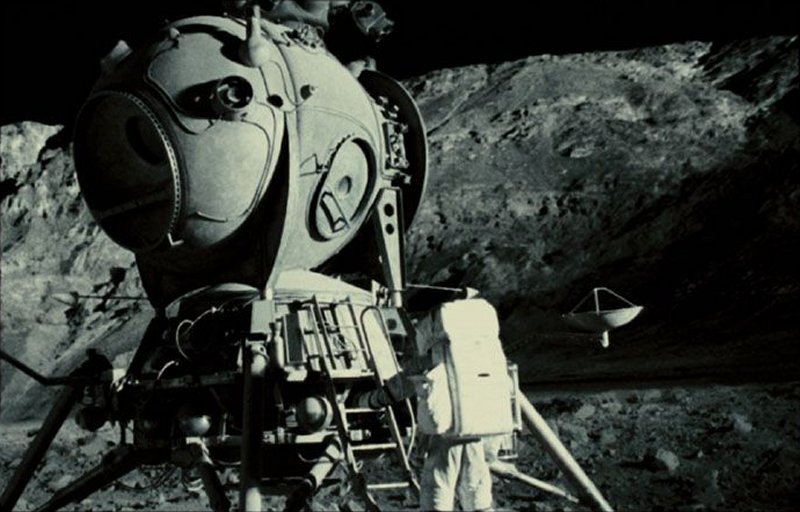 Apollo 18 (2011)