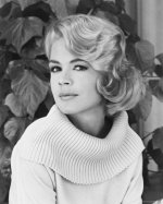 SANDRA DEE