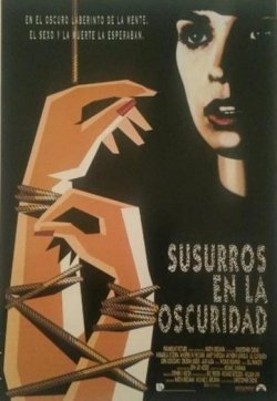 SUSURROS EN LA OSCURIDAD