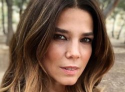 JUANA ACOSTA RECOGIÓ EL PREMIO CIUDAD DE HUELVA