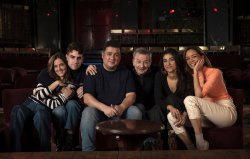 SECUN DE LA ROSA DIRIGE SU ÓPERA PRIMA EL COVER