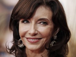 MARY STEENBURGEN