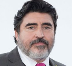 ALFRED MOLINA