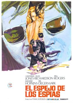 EL ESPEJO DE LOS ESPIAS