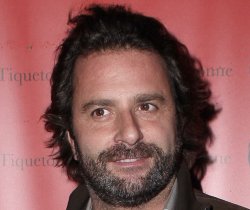 Ha muerto... CYRIL COLBEAU-JUSTIN