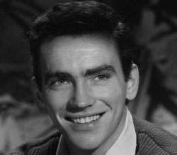 Ha muerto... JOHN FRASER