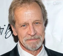 Ha muerto... RICHARD GILLIANT