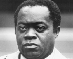 Ha muerto... YAPHET KOTTO