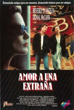 AMOR A UNA EXTRAÑA