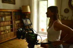 LAURA HOJMAN RUEDA UN DOCUMENTAL SOBRE MARÍA LEJÁRRAGA