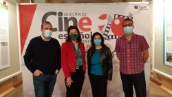 LALA OBRERO RECIBE EL PREMIO ASECAN JOSEFINA MOLINA