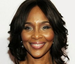 Ha muerto... SUZZANNE DOUGLAS