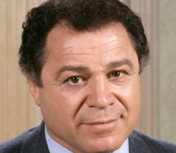 Ha muerto... ART METRANO