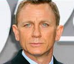 DANIEL CRAIG