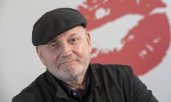 JUAN JOSÉ CAMPANELLA RECIBE LA ESPIGA DE HONOR DE LA SEMINCI