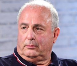 Ha muerto... ROGER MICHELL