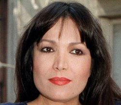 Ha muerto... ÁGATA LYS