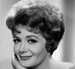 Ha muerto... CARA WILLIAMS