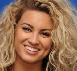 TORI KELLY