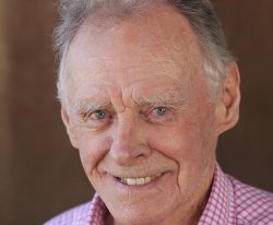 Ha muerto... JAMES GREENE