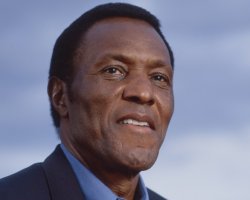 Ha muerto... RAFER JOHNSON