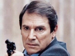 Ha muerto... ROBERT HOSSEIN