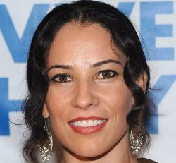 Ha muerto... JOSSARA JINARO