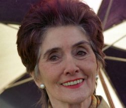 Ha muerto... JUNE BROWN