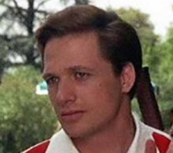 Ha muerto... LINO CAPOLICCHIO