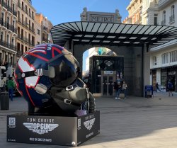 MAVERICK ATERRIZA EN EL CENTRO DE MADRID