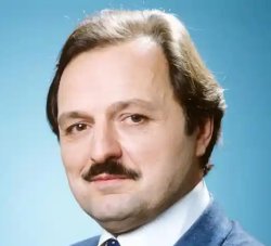 Ha muerto... PETER BOWLES