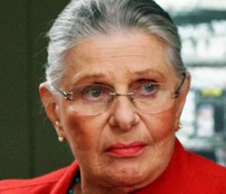 Ha muerto... RAE ALLEN