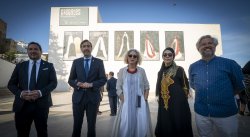 GIGANTES PRESIDE LA FACHADA DEL TEATRO ALAMEDA DE TARIFA