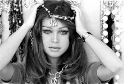 SE INAUGURA UNA EXPOSICIÓN SOBRE LA ACTRIZ MARISOL