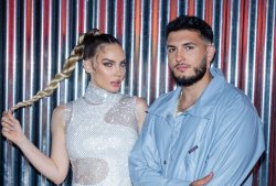 OMAR MONTES Y BELINDA SE UNEN A TADEO JONES 3 LA TABLA ESMERALDA