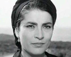 Ha muerto... IRENE PAPAS