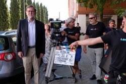 MARIANO RAJOY DEBUTA EN EL CINE POR UNA BUENA CAUSA