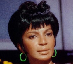 Ha muerto... NICHELLE NICHOLS