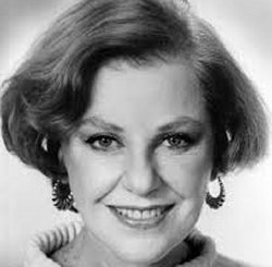 Ha muerto... JOAN COPELAND