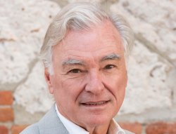 EDUARDO CAMPOY MEDALLA DE ORO DE LOS 29 PREMIOS FORQUE