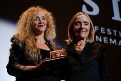 MARY LAMBERT RECIBE EL PREMIO MAQUINA DEL TEMPS EN SITGES