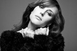 NATALIA DE MOLINA PREMIO LUZ DEL FESTIVAL DE HUELVA