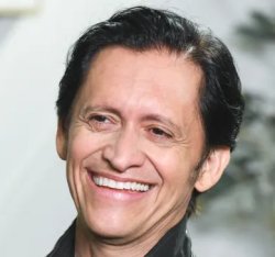 CLIFTON COLLINS JR.