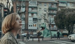 SE PRESENTAN LOS CARTELES DE LA DESCONOCIDA