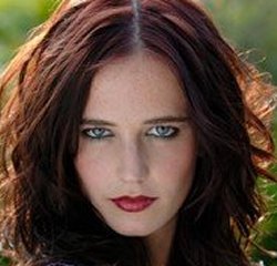 EVA GREEN