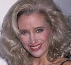 Ha muerto... SALLY KIRKLAND