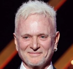 Ha muerto... ANTHONY GEARY Ha muerto... ANTHONY GEARY