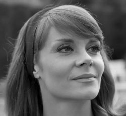 Ha muerto... FRANÇOISE BRION Ha muerto... FRANÇOISE BRION