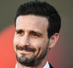 Ha muerto... JAMES RANSONE Ha muerto... JAMES RANSONE